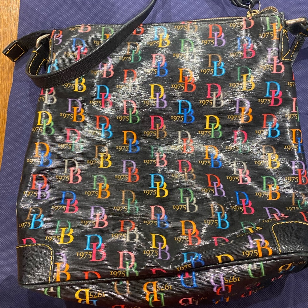 Dooney & Bourke Red Interior Bag - Picture 2 of 8